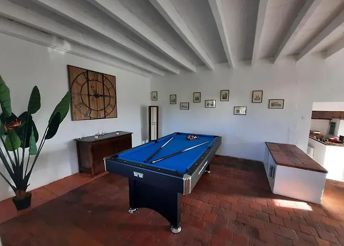 La Petite Maison De - Proche Du Pal بيت للعطل