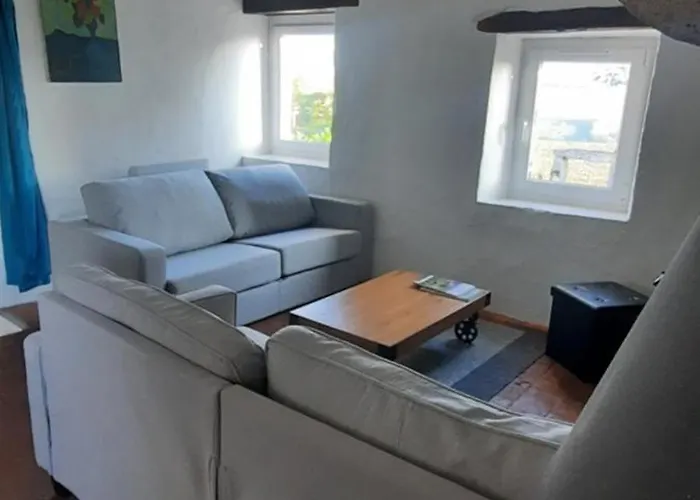 La Petite Maison De - Proche Du Pal بيت للعطل