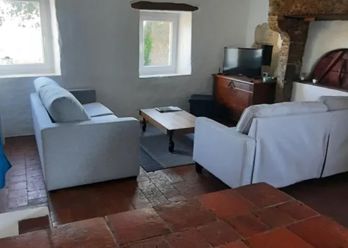 La Petite Maison De - Proche Du Pal Holiday home